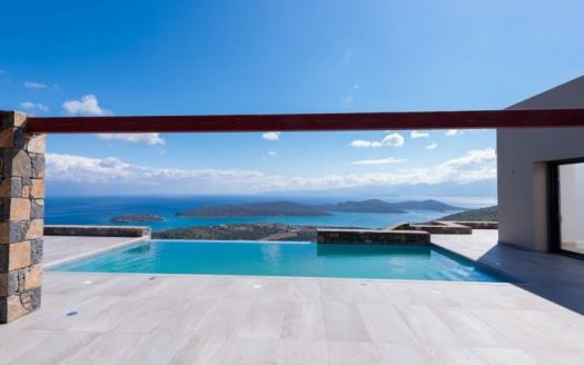Nouvelle villa de luxe de 4 chambres avec vue imprenable sur la baie et l'île.