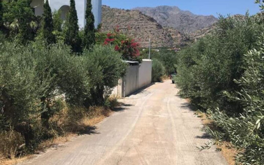 Terrain constructible de 480m2 à Koutsouras.
