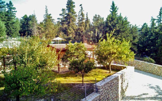 Deux villas et un studio avec piscine à Gavalochori