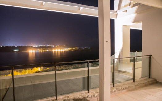 Villa moderne vue stupéfiante sur la mer à Mégala Chorafia, Aptéra.