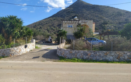 Villa de caractère en pierre, vue imprenable à Kokkino Chorio