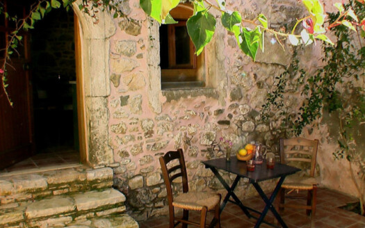 Deux maisons crétoises traditionnelles avec licence ΕΟΤ à Listaros,