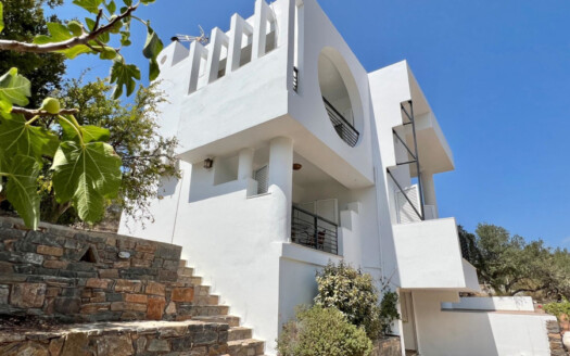 Maison individuelle de 3 chambres avec oliveraie à Kavousi, Iérapétra.