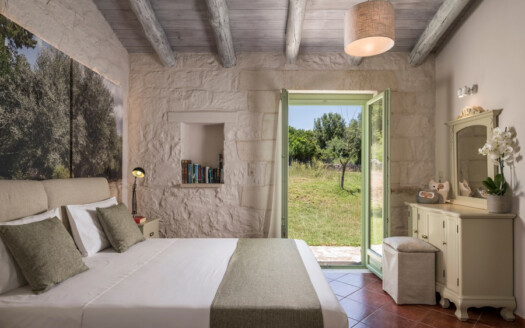 VIlla en pierre avec piscine chauffée et jardin à Maza, Apokoronas.