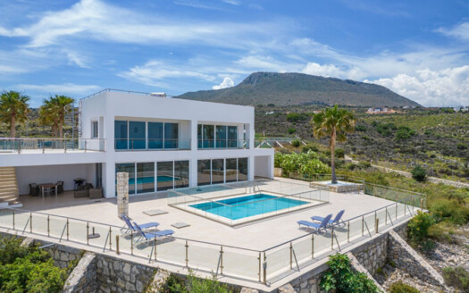 Superbe villa, vue panoramique sur la mer à Kokkino Chorio.