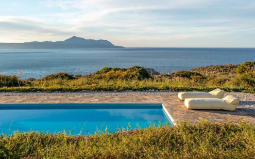 Villa design, vue phénoménale sur la mer, à Kokkino Chorio