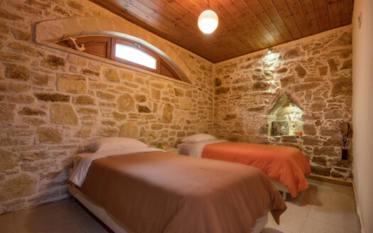 Maison d’hôtes-hôtel traditionnelle au cœur de la Crète avec des vues magnifiques à Zouridi