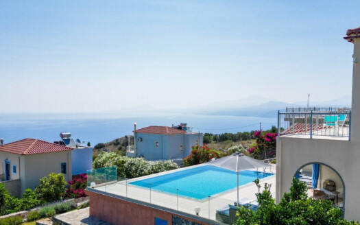 Villa moderne vue imprenable sur la mer à Kefalas.