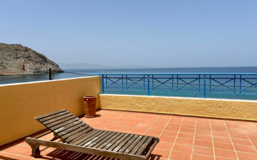 Grande maison en front de mer à Mochlos