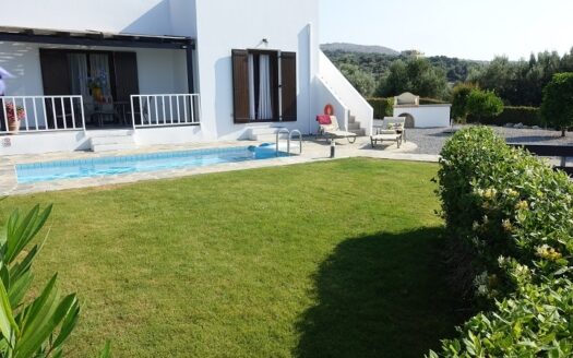 Élégante maison avec vue sur la mer à Kyrianna