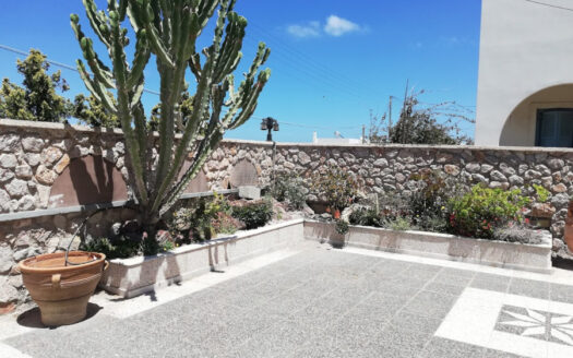 Villa de 100m2 avec studio indépendant à Monolithos, Santorin