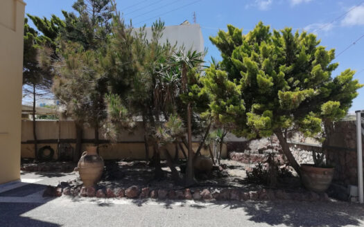 Villa de 100m2 avec studio indépendant à Monolithos, Santorin