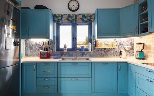 Villa en pierre avec une vue magnifique sur la mer à Loutra