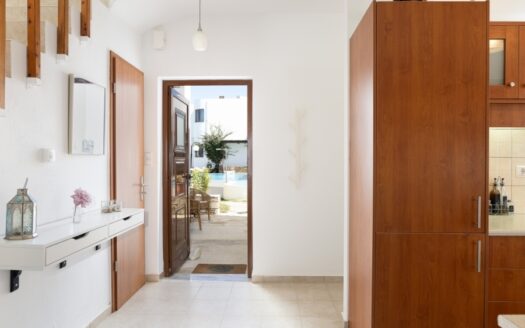 Appartement/maison de 93m2 à Plakoti