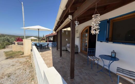 Maison confortable de 2 chambres à Viran Episkopi, Réthymnon