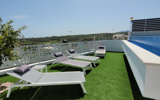 Luxueuse villa avec piscine à débordement, panorama sur la mer à Kavrochori